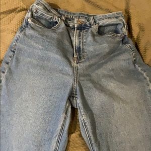 American Eagle Jeans- high waisted mom jeans